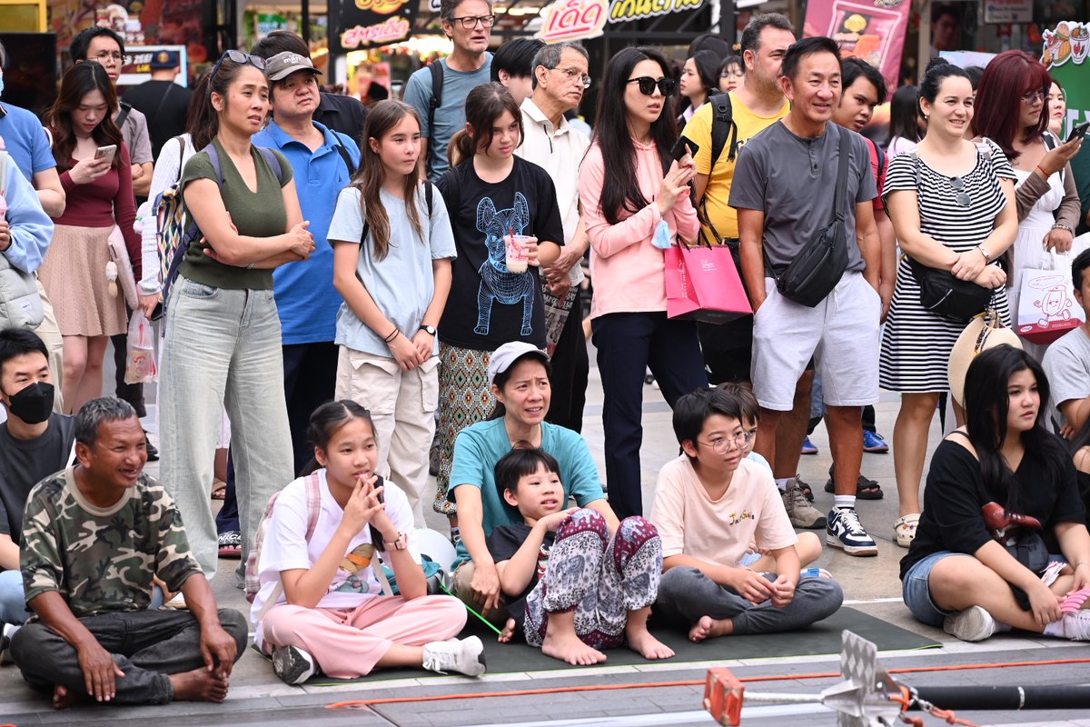 BexEvent's tweet image. มาสนุกกันได้ตั้งแต่ วันนี้ – 22 ธันวาคม 2567
📷 เวลา เที่ยง ถึง 4 ทุ่ม ที่สยามสแควร์
📷 ชมฟรีตลอดงาน
.
#siamstreet2024 #SiamStreetBIGRETURN2024 #streetShow
#bex #Siamsquare