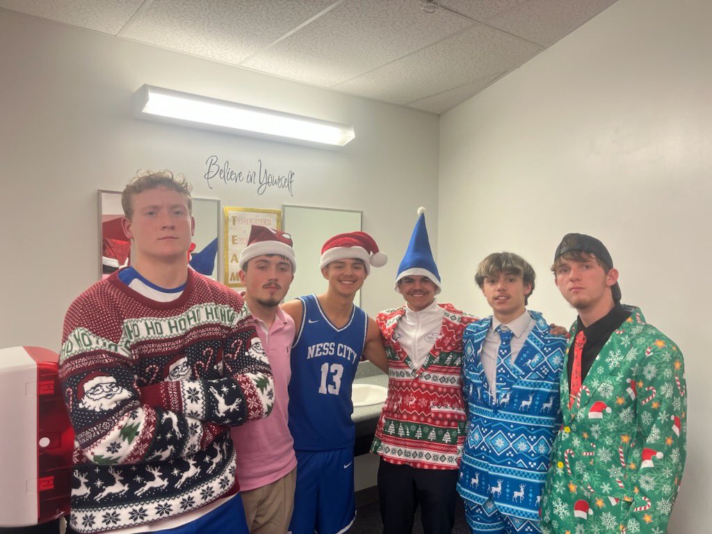 Big win tonight to go into break 3-3. Festive cheer all around tonight in the last game before Christmas