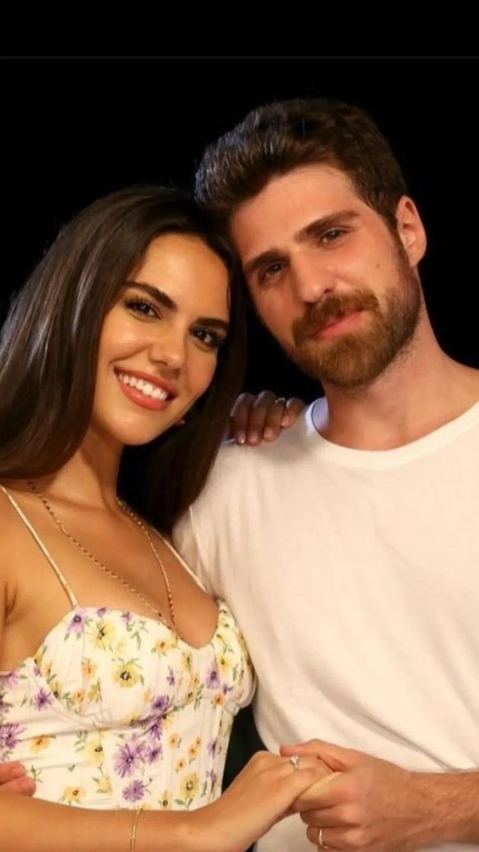 SomerKorman's tweet photo. @Turkan_OzguKyx @DonusKalenderMx @DKalenderMx @SADIKMxKalender @serdar_treshmx @Mustafa_3MX @Nezahat_Uckizk Gracias a ti por empezar todo #TresHermanasTv https://t.co/NhLvBo9tMe
