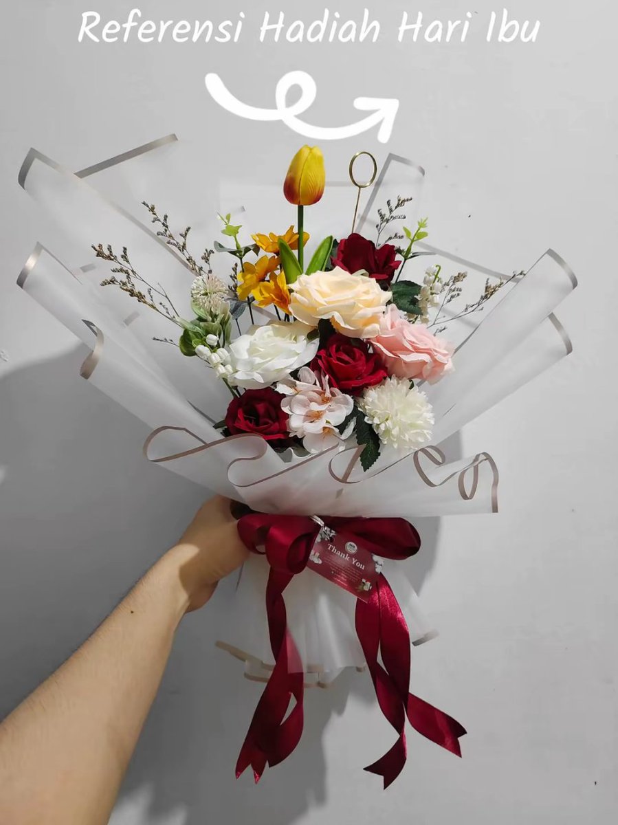 OurstuffID's tweet photo. Referensi Hadiah untuk #Hariibu 

#buketbunga #kadohariibu #buketwisuda #buketanniversary #hadiah #motherdaughter #motherday #bunga #Flowers #DIY #fypシ #kado #buketcoklat #chocolate #buketuang https://t.co/egqWMJPj59