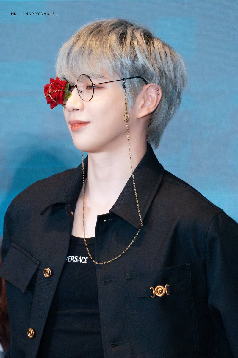 HappyDaniel1210's tweet photo. 241109 iminitv 상하이 팬사인회

🌹

#강다니엘 #KANGDANIEL #姜丹尼尔 https://t.co/sLmMbtoz7X