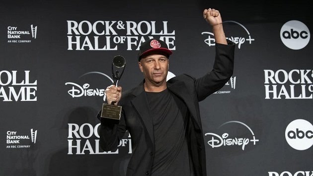 FiveTimesAugust's tweet photo. Have you ever raged against the machine so hard that you eventually won and accepted a corporate trophy music award and went on the Disney channel to celebrate it? https://t.co/8jwcK9X2pt