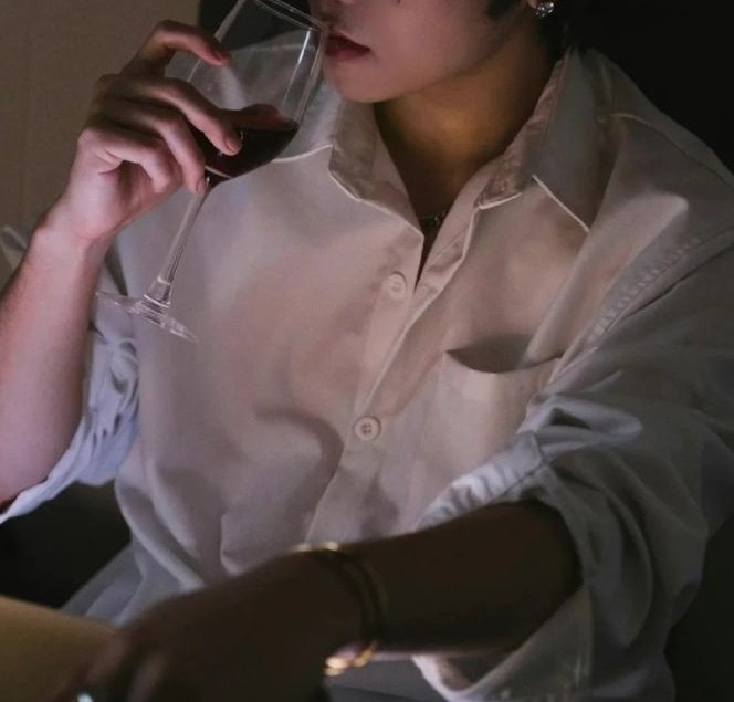 #NaruHoshi fic for #NaruHoshiWeekly2024

~By Chance

Narumi’s unofficial side gig besides being the First Division’s commander, is fanboying over Idol Soshiro.

archiveofourown.org/works/61438108…