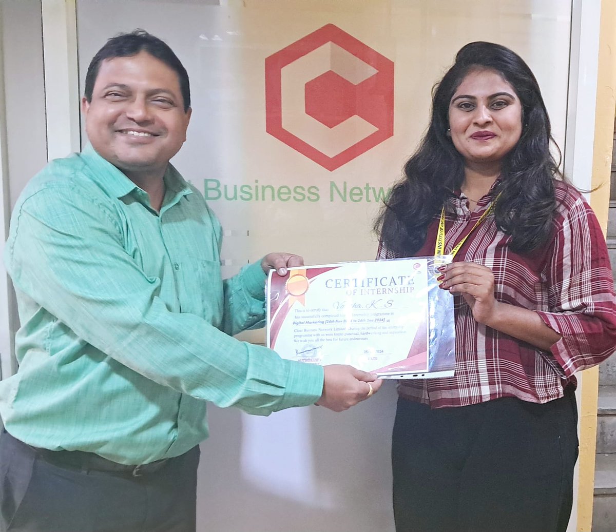 CloutBizzLtd's tweet photo. Congrats, Varsha, on completing your 1-month digital marketing internship! Wishing you success ahead!
https://t.co/oRUA0wSdEA
#Internship #Rajajinagar #CBNL #cloutgroups #DigitalMarketing https://t.co/Ub5HZKpgYi