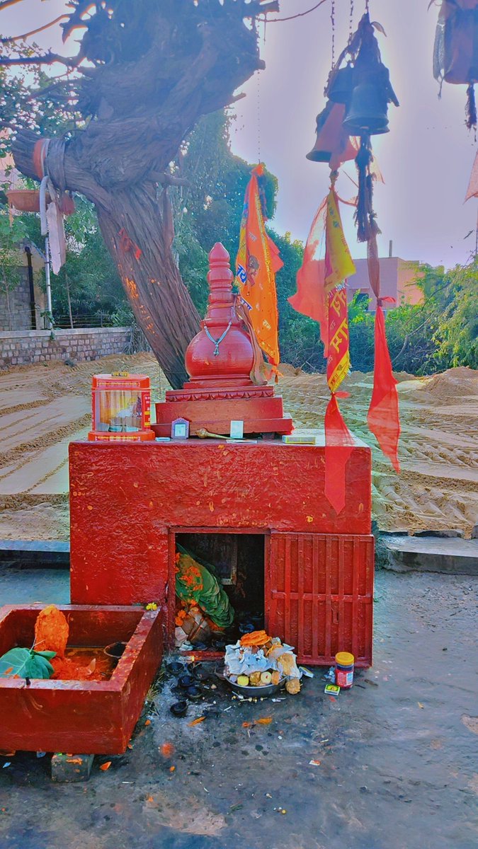 आज के दिन की शुरुआत यानी शनिवार के दिन बजरंग बली के दर्शन कर की 
जय बंजरग बली 🚩🚩
बाड़मेर में बलदेव नगर में यह बना हुआ है जो एक आस्था का बहुत बड़ा प्रतीक है जहां संध्या के समय दूर दूर से लोग आके अपनी मन्नत पूरी करने की कामना करते है ।

#जय_श्री_राम‌‌ 
#Magdeburg #earthquake