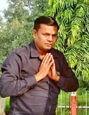 Ashish2285's tweet photo. लखीमपुर- खीरी: 
शहर के युवराज दत्त महाविद्यालय के कार्यालय अधीक्षक अरविंद कुमार सोनकर (40) का आकस्मिक निधन, दौड़ी शोक की लहर 
#lakhimpurkheri #ydcollege https://t.co/TYSY3Ma4iW