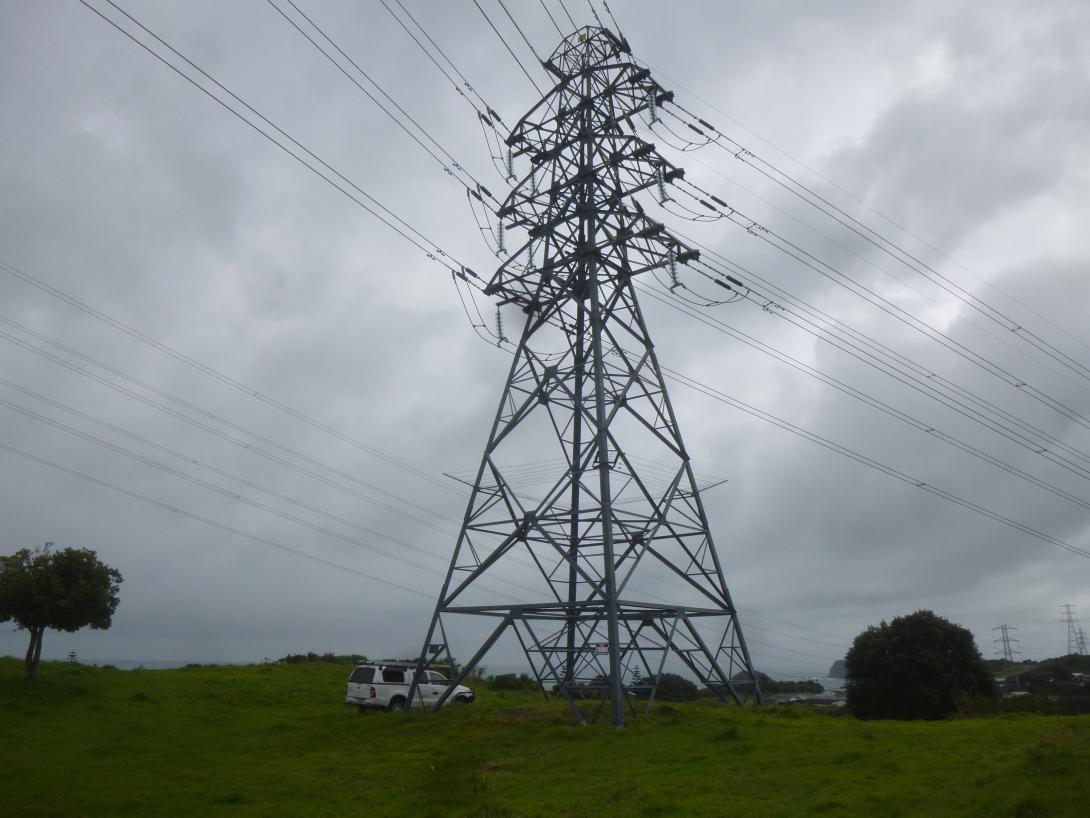 HawkesBayApp's tweet photo. Unison and Transpower say power has been restored. #PIJF https://t.co/bzyGs17JRS https://t.co/ZvhTgR3A59