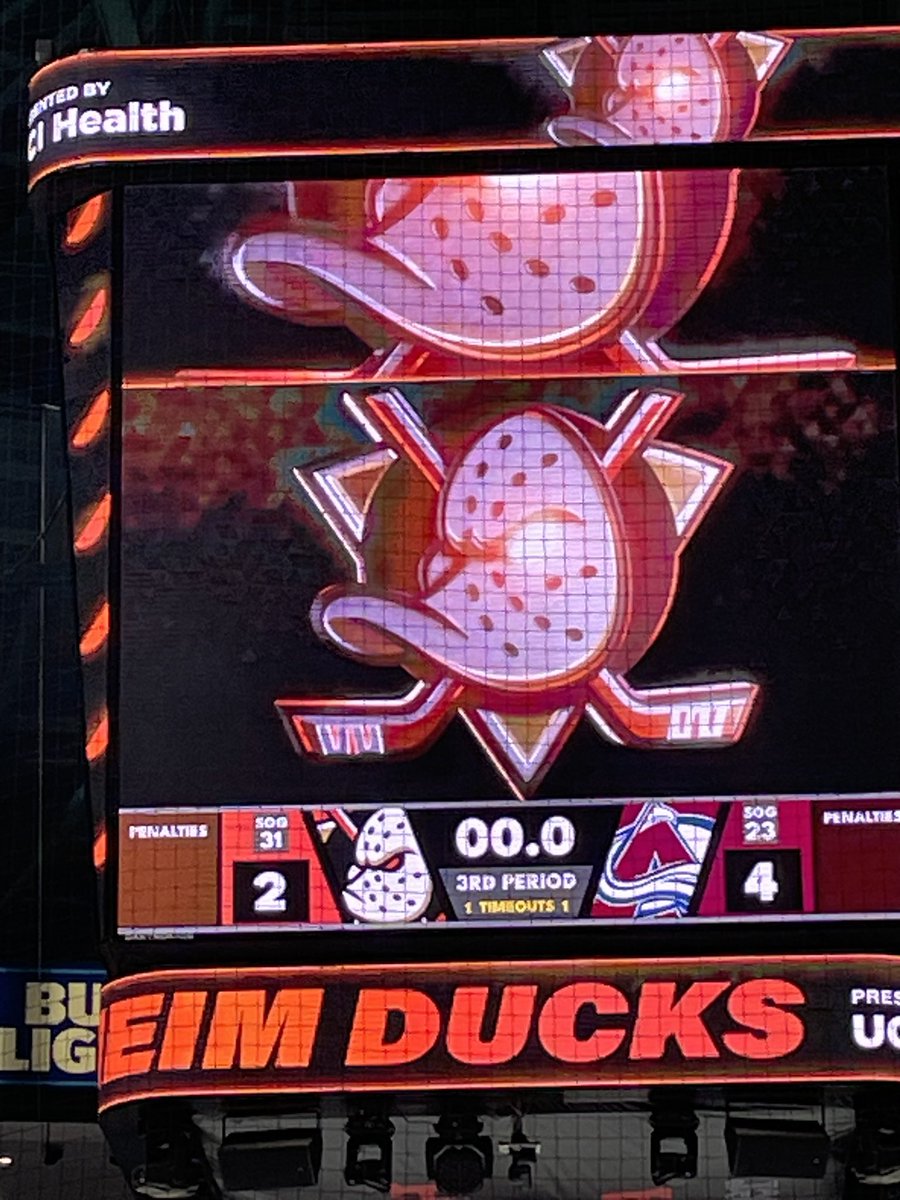 AvsAngelsChick's tweet image. Wasn’t pretty but a w is a w. #avswin #goavsgo 🏒❤️💙 #TeamMalinski