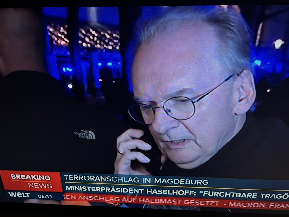 excopsvenk's tweet photo. Ich glaube, heute flippen die Magdeburger aus, wenn diese politischen Heuchler ihre Anteilnahme vorspielen! Und das ist gut so💥 Hiermit bewerbe ich mich in den Landtag Sachen-Anhalt! Weitere Infos folgen!

Euer ExCopSvenK https://t.co/pnbpkZ8wS9