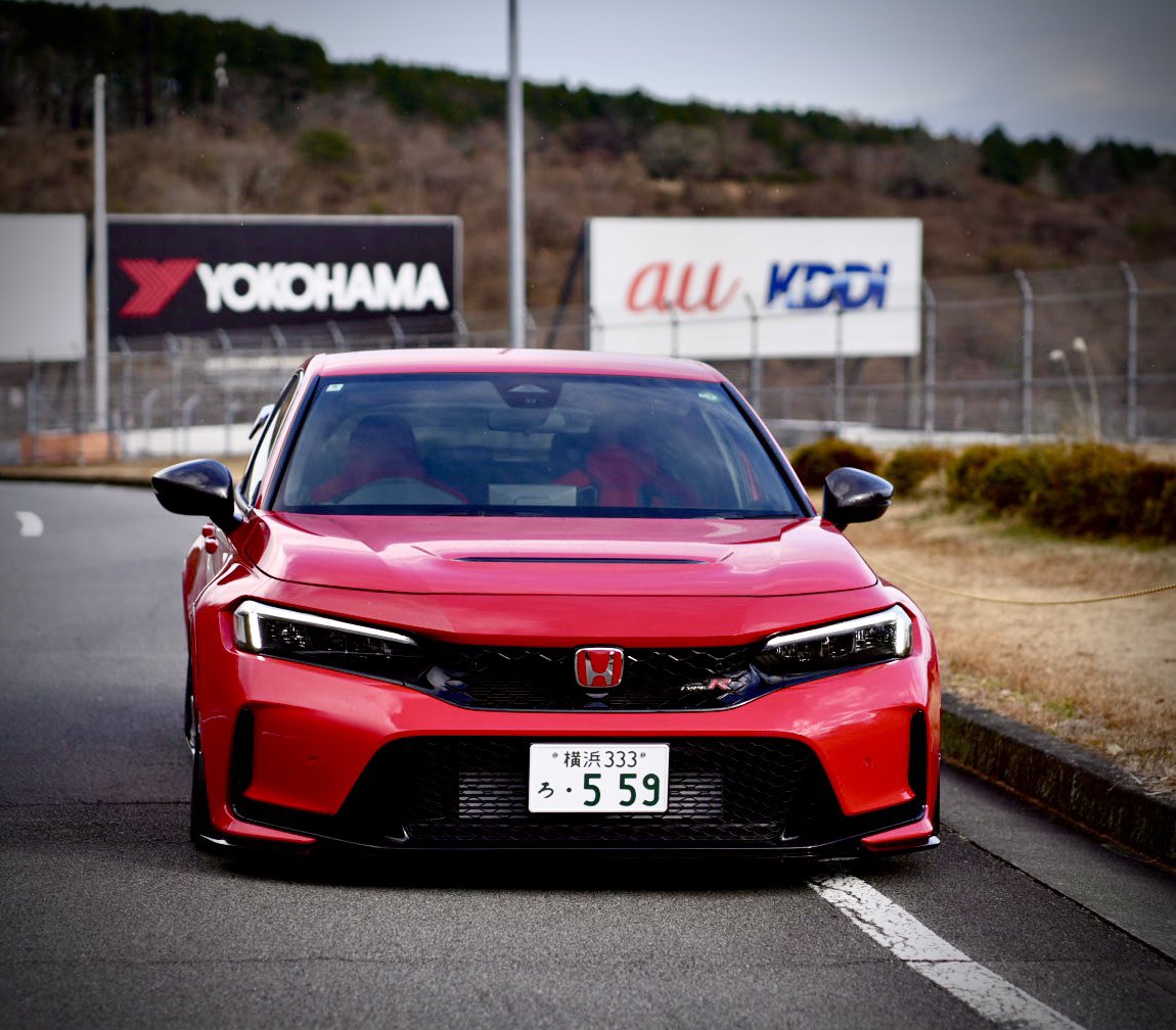 MAXORIDOMANABU's tweet photo. TOKYO Auto Salon

First aero parts
完成

ここから仕上げていきます〜

楽しみだ

Front lip, 
side step, 
rear end fin, 
fender garnish, 
rear wing carbon

初めて一眼カメラ使ってみた
カメラを覚えたい

誰か教えてください。

@akea_japan 
@maxoridoofficial 
@maxorido.usa 
@ridox559_maxorido 

@ploom.jp 
@moontech.jp 
@air_lift_performance 

@masa.3d.modeler 

@fiexhaust 
@fiexhaust_cady