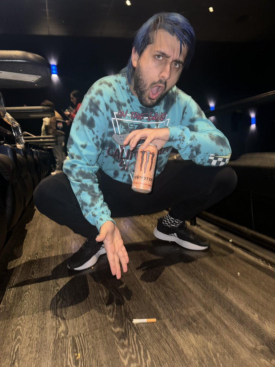 Someone was getting the FULL Shadow experience at Sonic 3