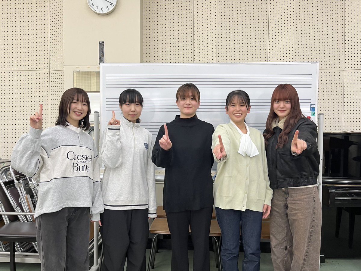 tbu_wind's tweet photo. 定期演奏会まであと1日！
いよいよ明日となりました🌟
本日はリハーサルを頑張っております♪
皆様のご来場を部員一同心よりお待ちしております🎁 https://t.co/9PXUaYj5Ia