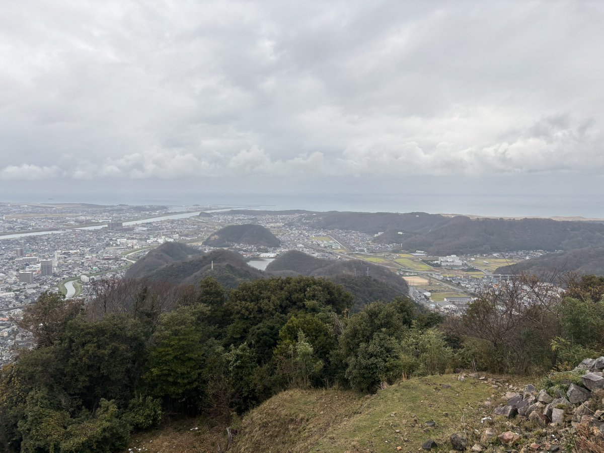 pu_cheese's tweet photo. 仕事終わりに久松山🤔 https://t.co/upP2Je4jZd