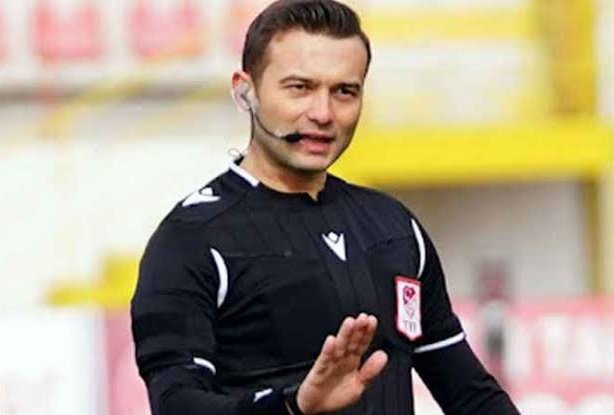 FatmaFethiye's tweet photo. Emre okadar efendi ve naif biriki keşke işine devam etseydin hakemliğe hiç bulaşmasaydın..Tarım sektöründe herkes seni seviyor hakkında hic bir elestiri duymadım..#EmreKargın https://t.co/BiT9evAirn