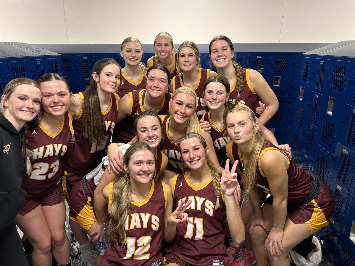 Hays_Hoops's tweet photo. Gritty win on the road against a really good Manhattan team! All three teams played hard tonight! Love this group!

#weoverme https://t.co/w9nnSw1Bhm