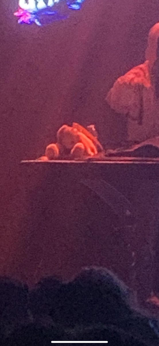 spaceybass's tweet photo. pls @diontimmermusic I can’t find bad boiz @ but I need to know the name of this absolute icon bc my group is fixated https://t.co/mBuXRi1oUe