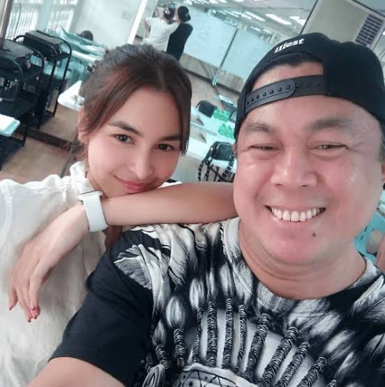 chinitomanager's tweet photo. Grabe taon-taon na lang ang issue between Denise-Julia. Sana maging maayos na 🙏 https://t.co/KEFJnF1xF8