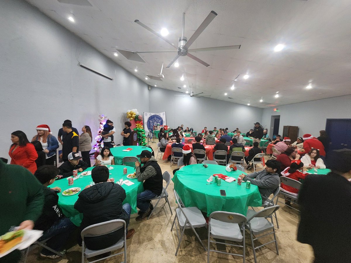 Dallas Explorers (@explorersdallas) on Twitter photo Dallas Police Explorer 2024 Christmas Party ππ
A huge shout out to <a href="/DallasNLLEO/">Dallas NLLEO</a> for hosting us and <a href="/CLEAT/">CLEAT</a> for donating gift cards for our event! We are grateful for your continued support of our youth! <a href="/DallasPD/">Dallas Police Dept</a> <a href="/DPDJRExplorers/">Junior Explorers</a> <a href="/DPYF4Kidz/">DallasPoliceYouthFdn</a> Dallas Police Explorer 2024 Christmas Party ππ
A huge shout out to <a href="/DallasNLLEO/">Dallas NLLEO</a> for hosting us and <a href="/CLEAT/">CLEAT</a> for donating gift cards for our event! We are grateful for your continued support of our youth! <a href="/DallasPD/">Dallas Police Dept</a> <a href="/DPDJRExplorers/">Junior Explorers</a> <a href="/DPYF4Kidz/">DallasPoliceYouthFdn</a>