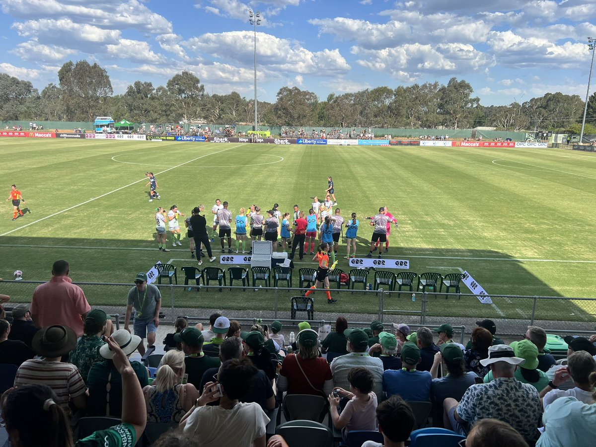 DrJPeriard's tweet image. Nice to see the hydration and cooling breaks in action at the @CanberraUnited match this evening!
@thepfa