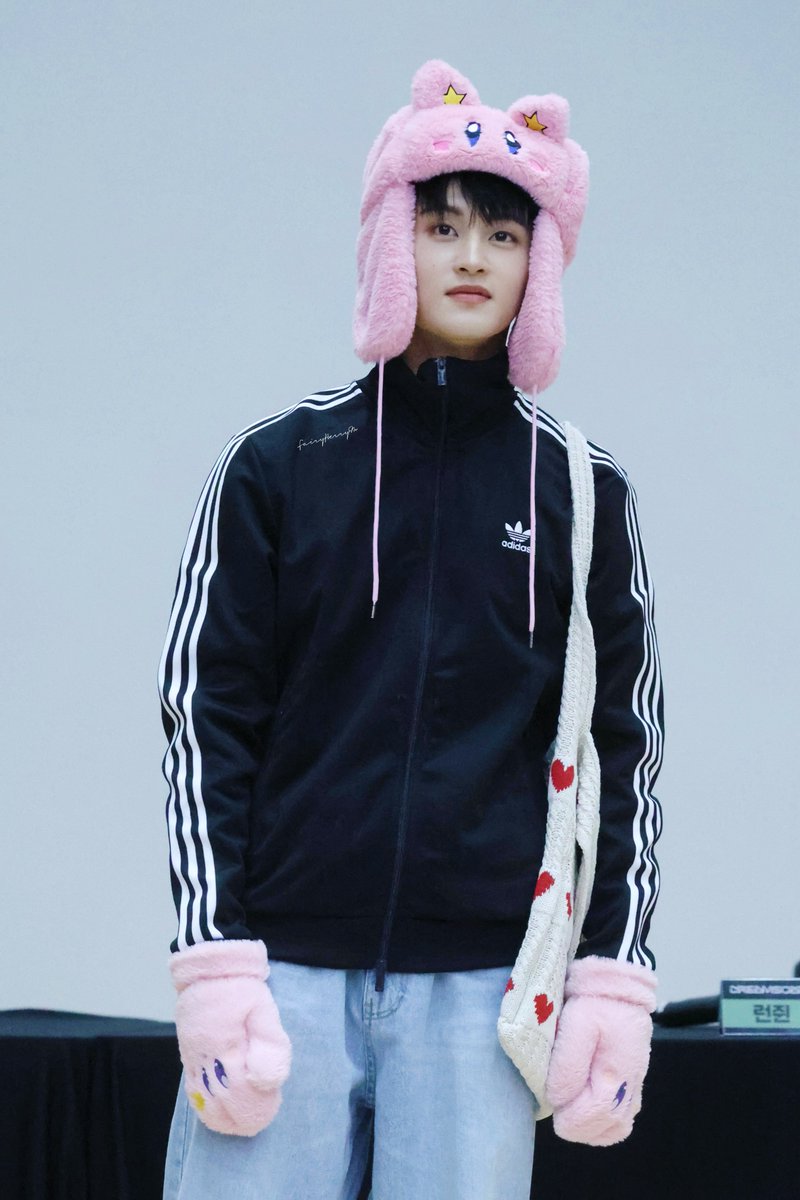 241221 k4

#마크 #MARK #MARKLEE #NCT #NCTDREAM #NCT127 #마버블 #마크버블