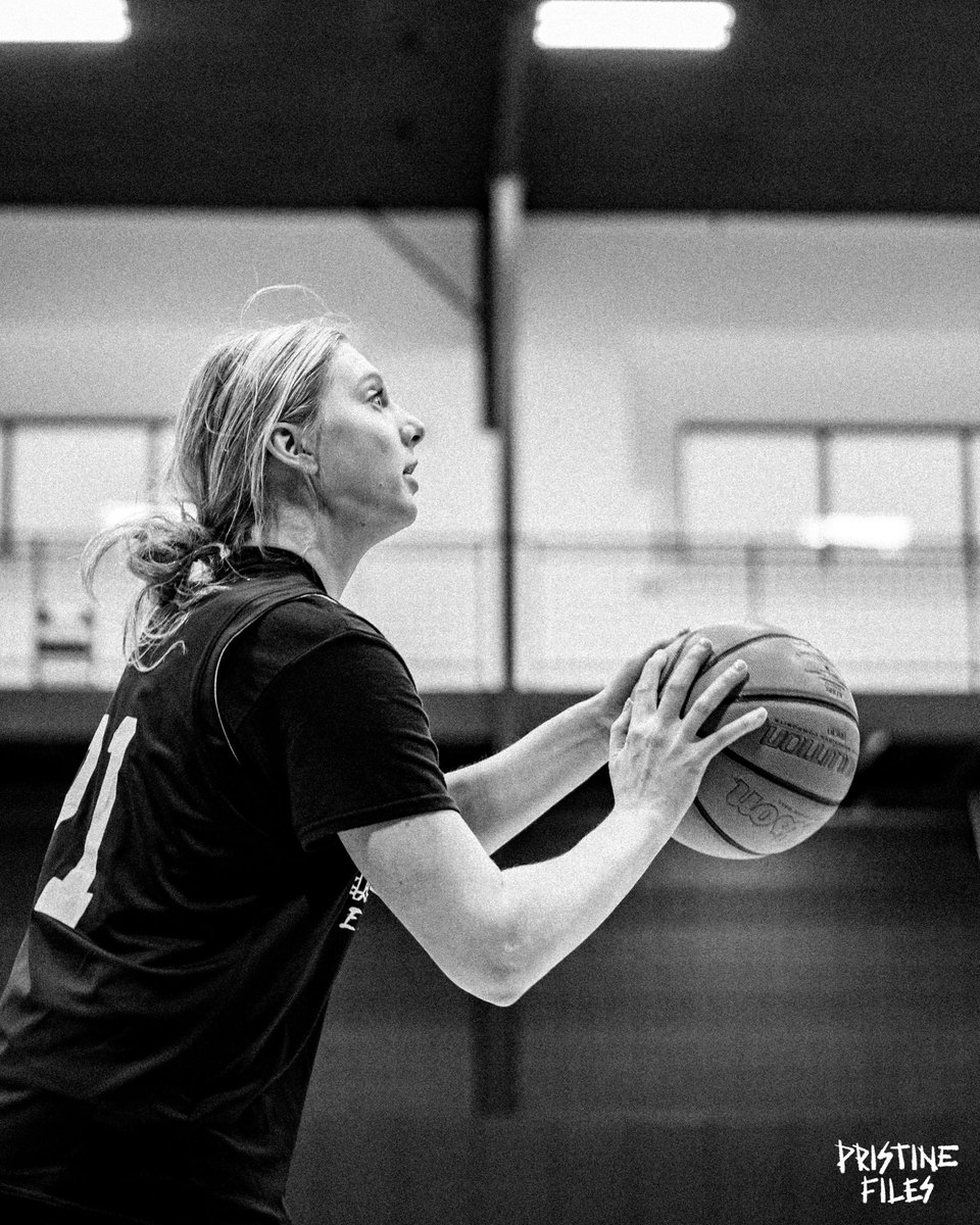 Dylan Evans (@dylan_evans85) on Twitter photo Our girl <a href="/HaydenHeim23/">Hayden Heim</a> is a record breaker!!! Scoring 42 Points to break a 35 year old school record for most points in a single game!!! This is amazing Hay!!! So proud of you!!! #MoKanFam <a href="/MokanGirls/">Mokan Girls Basketball</a> <a href="/CoachJonLewis/">Jon Lewis</a> Our girl <a href="/HaydenHeim23/">Hayden Heim</a> is a record breaker!!! Scoring 42 Points to break a 35 year old school record for most points in a single game!!! This is amazing Hay!!! So proud of you!!! #MoKanFam <a href="/MokanGirls/">Mokan Girls Basketball</a> <a href="/CoachJonLewis/">Jon Lewis</a>