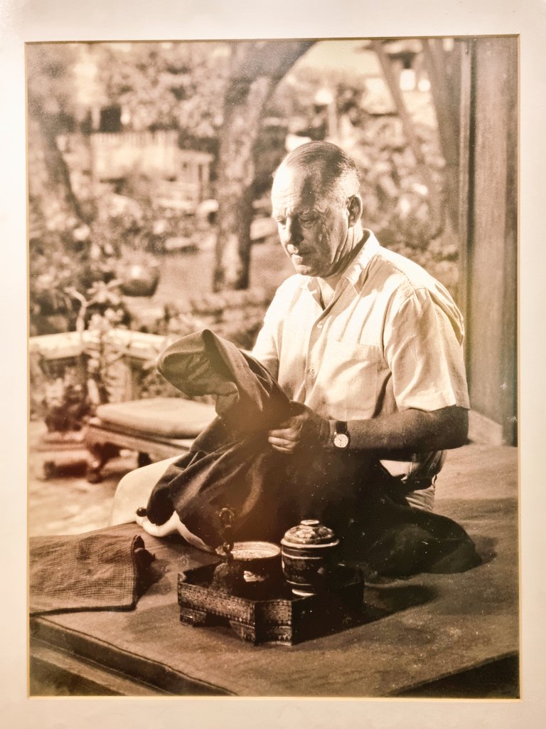 NinetaBarbules1's tweet photo. #AfternooninMalaysia:
James H.W.Thompson
🇺🇸businessman, modern Thai silk industry's founder, #OSSagent, high-society darling set out to #MoonlightCottage, on Cameron Highlands' luxurious hill. For a stroll! SundayEaster, March 27, 1967. He vanished, never came back! @cameronhotel https://t.co/Ftlfl86Ygc