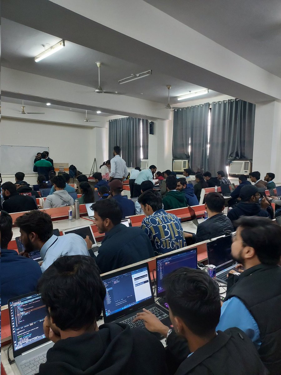 Janmeja36529253's tweet photo. I had the incredible opportunity to mentor at the Binary Brains MERN event, and Iโm thrilled to share that it was a huge success! ๐
@Binarybrains35
#MERN #Mentorship #BinaryBrains #WebDevelopment #CommunityGrowth #geeksforgeeks https://t.co/7nraPba8jx