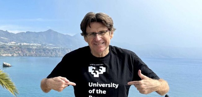 Maintenant que j’entame un dur combat contre mon propre corps, il est temps de renouveler mon engagement à défendre la vie, la dignité et l’avenir des garçons et des filles qui en ont le plus besoin partout dans le monde, au-delà des limites de mes forces. <a href="/Fund_Altamirano/">Org. Pedro I. Altamirano</a>