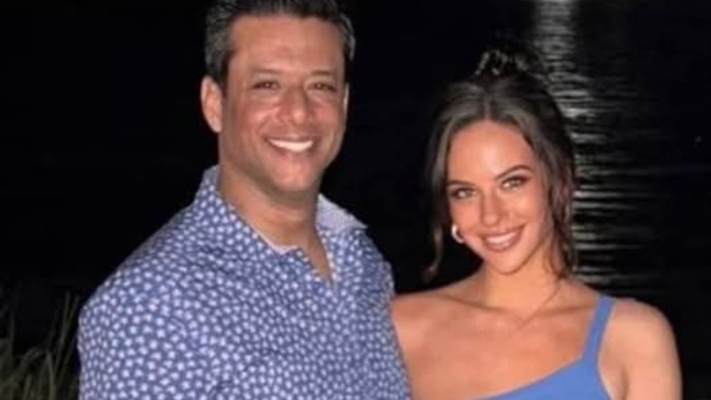 নতুন সুন্দরী বাগিয়ে নিলেন জয়