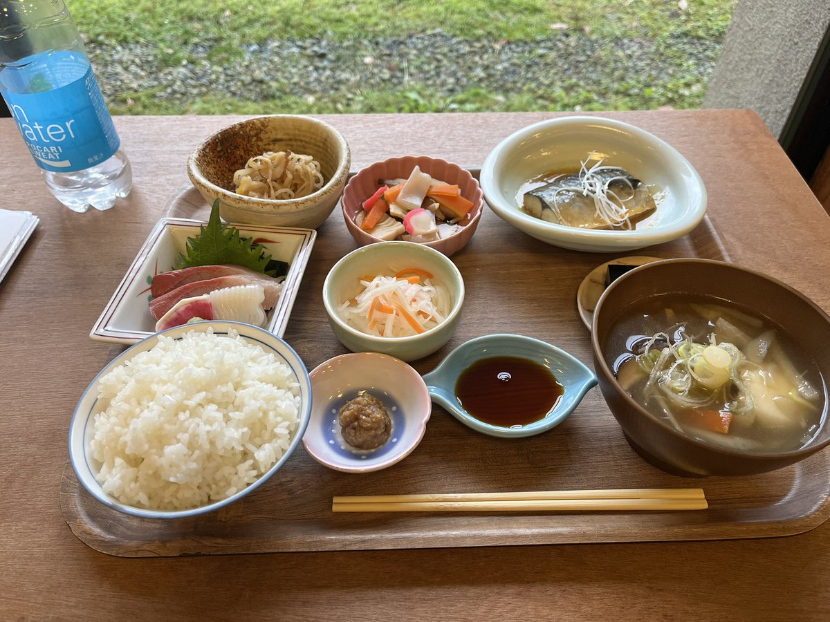 GoUnited55's tweet photo. ＃じょんのび館
＃西蒲メシ
御膳にしかん
はやくも正月気分 https://t.co/rNkwLduNGX