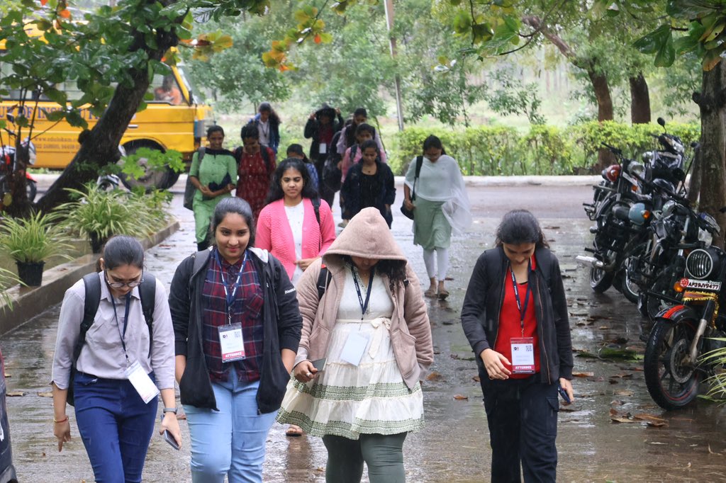dsvizag's tweet photo. The contestants are rolling in, ready for today’s epic showdown! 💻✨ Good Morning ! Let the innovation and creativity begin. 🚀🔥 #CitizenHack #DS24 https://t.co/ZGI5xRIVFf