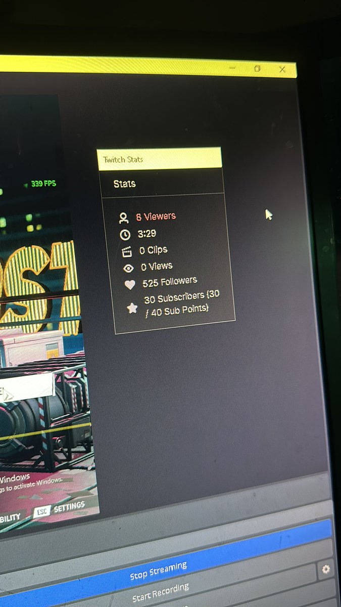 Hedgin2k23's tweet photo. Idk what’s happening 30 subs in one stream I might cry https://t.co/xCIrOTT8QQ