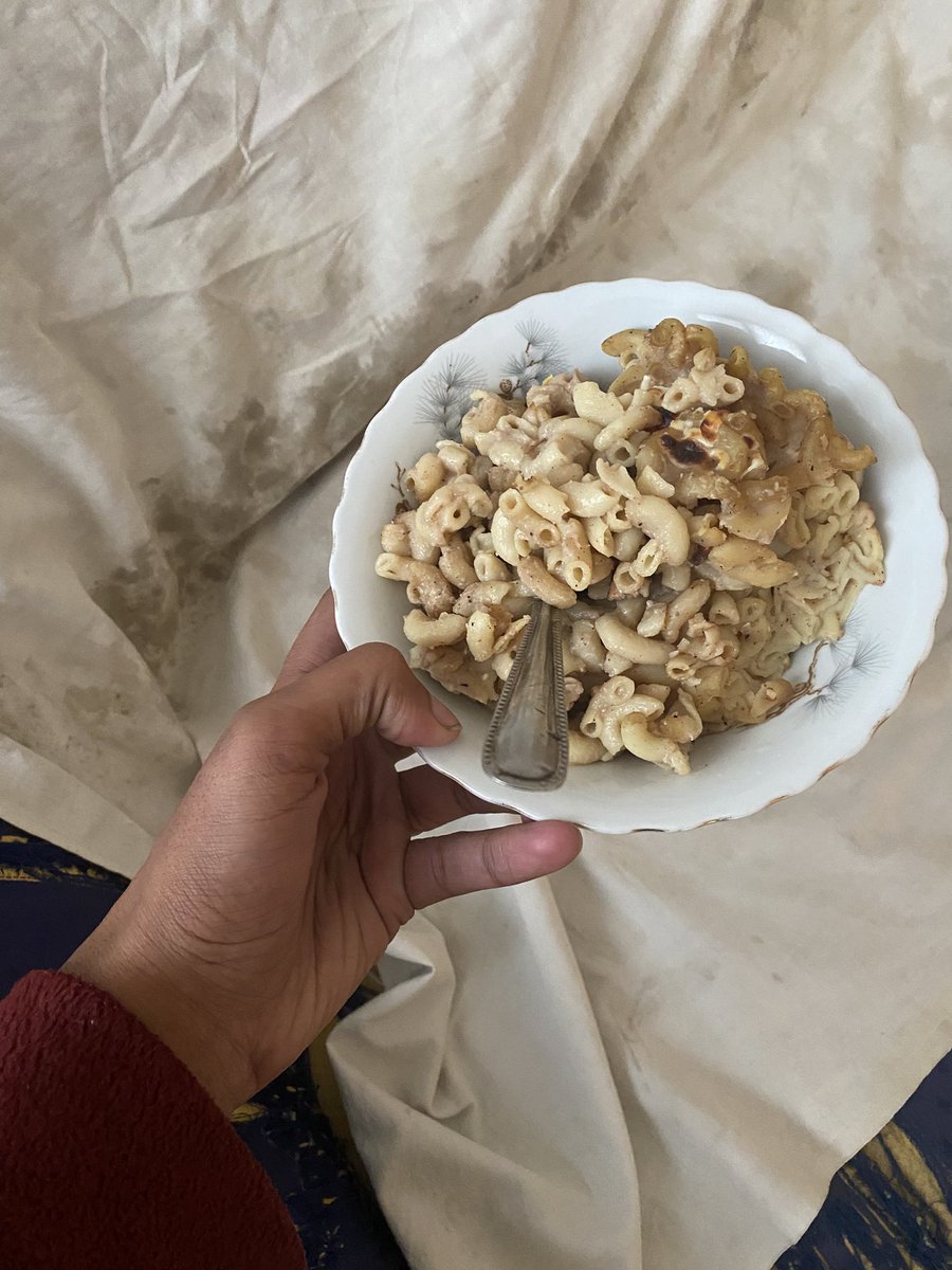 😭I am so frustrated I am dying of hunger and no one is helping me

Yesterday I couldn't buy food because of the high prices and I don't have food and I asked you for help but no one helped me 😭
My family and I will die without donations. Please help us
gofund.me/757be7bb