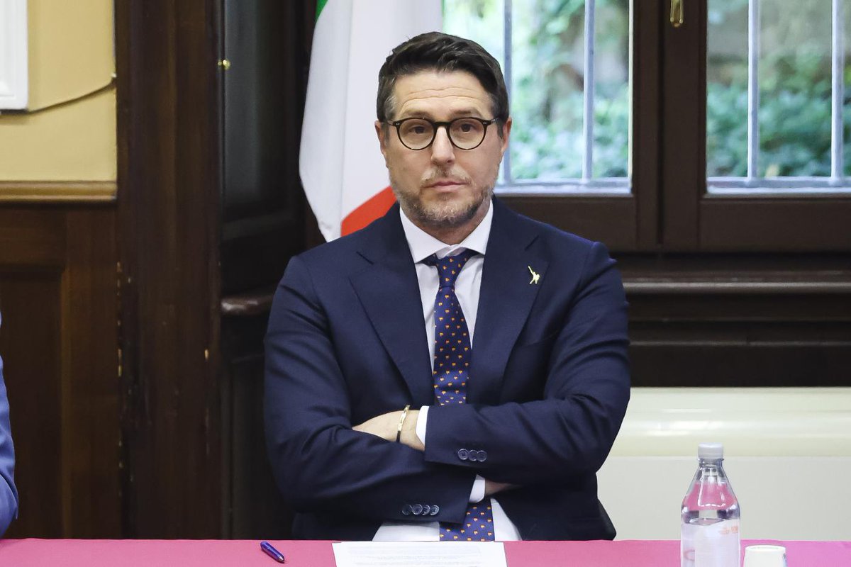 tempoweb's tweet image. Processo #OpenArms, intervista a #Molteni: "È la dimostrazione che i clandestini si possono bloccare"
#21dicembre #iltempoquotidiano #Salvini #migranti 
iltempo.it/politica/2024/…