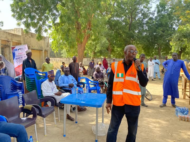 Cedar4Disabilty's tweet photo. Empowering Lives in Konduga:

@Cedar4Disabilty distributed startup kits to beneficiaries trained in Local Pasta Making and Groundnut Oil Processing after a three-month program in Konduga, Borno State, in partnership with @FutureResilien1 Foundation 

The event was attended by; https://t.co/uaZBe53OhR