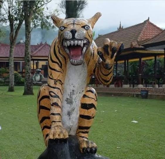blablablablacok's tweet photo. @___CakraBuana @OnefootballM HARIWMAU HARIWMAU HARIWMAU MALAYA 😂 https://t.co/g6uXtcJHYV