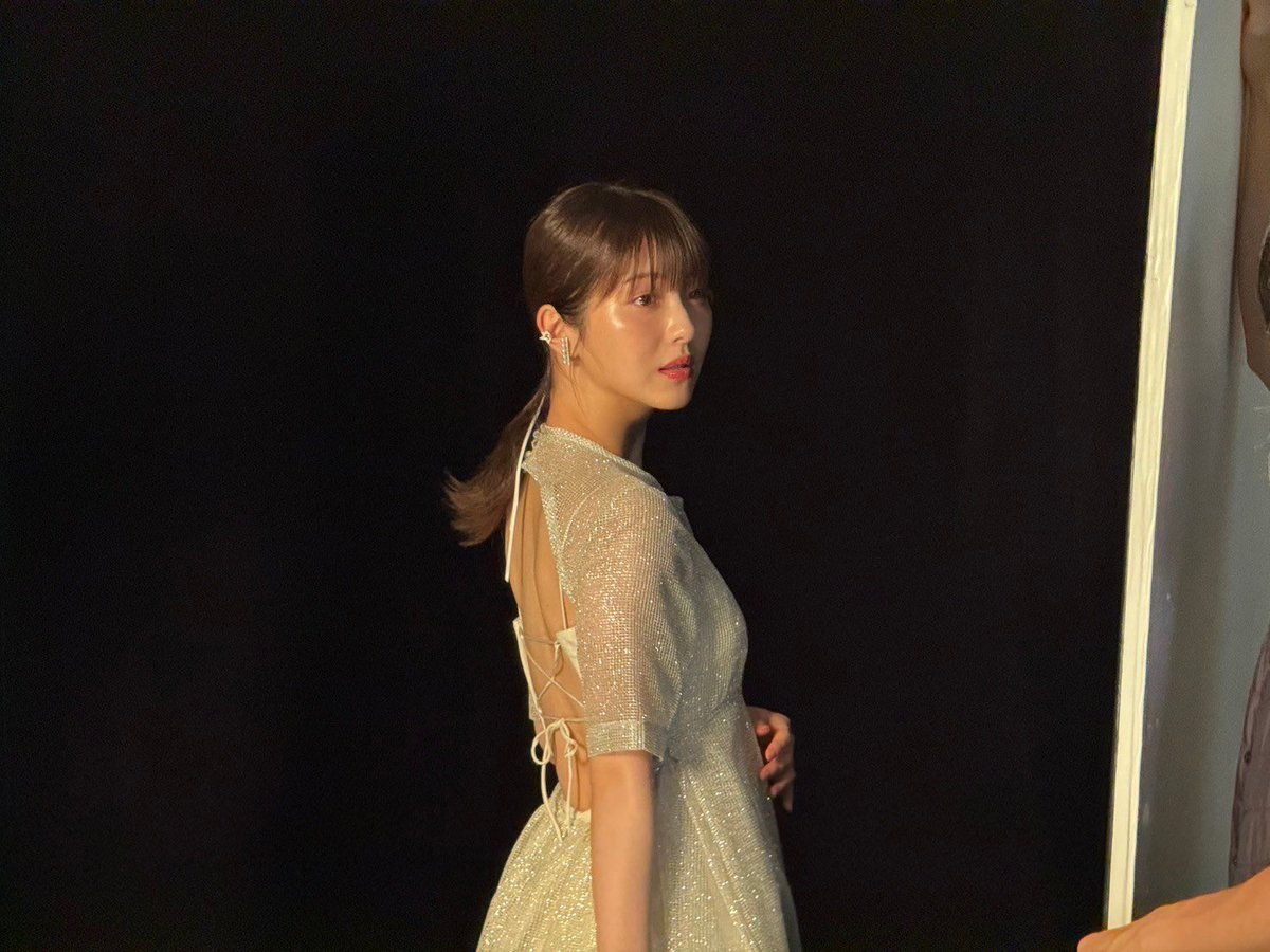 MINAMI373HAMABE's tweet photo. 『美的』2月号が発売されましたよーー🐥
今回、3パターンの表紙を務めております🐥
どれもとっっても素敵🐥
中面もすごく素敵に仕上げていただいておりますので是非チェックしてくださいね🐥 https://t.co/M3N8DWvBiA