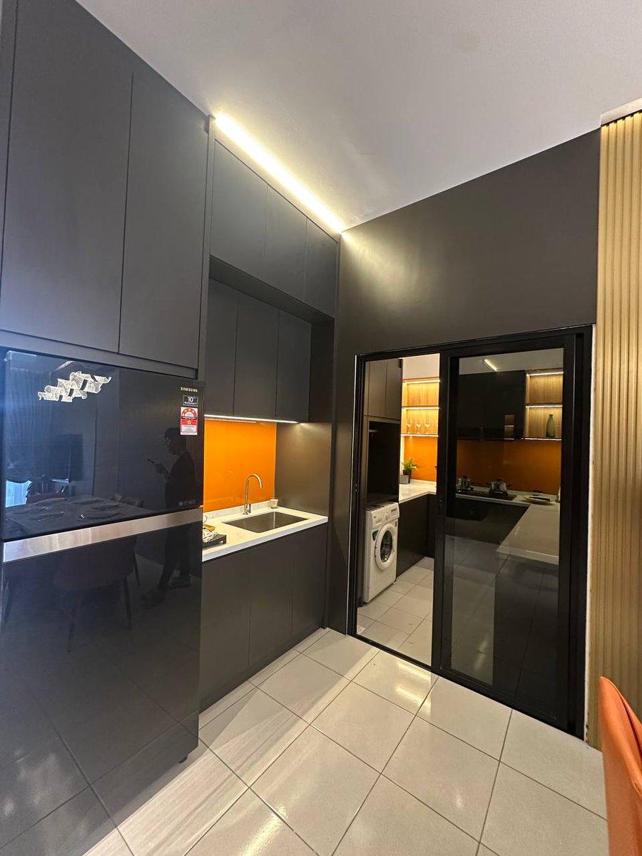 ReeIrene's tweet photo. Guys🙋🏻‍♂️Rumah Selangorku Dekat Bangi RM270k je

Ada 3 &amp; 4 Bilik dengan saiz 807 &amp; 1011sft. Korang juga tak perlu bayar deposit wehh🔥Bulanan pulak RM1,200 🔥. Siapa nak miliki rumah sendiri better CEPAT ! Yang penting FREEHOLD

THREAD https://t.co/Q92R2U9Y9A
