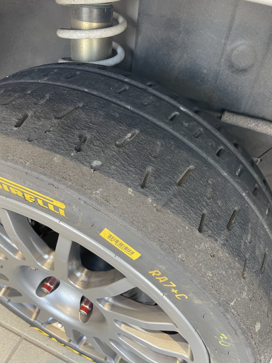 zn8_iRacing's tweet photo. いいぞぉー！！
バチくそいいぞぉー！！
豊田市で見れなかった車両を札幌で見れた🙏🥹
#カストロール https://t.co/e9dcNlfyWr