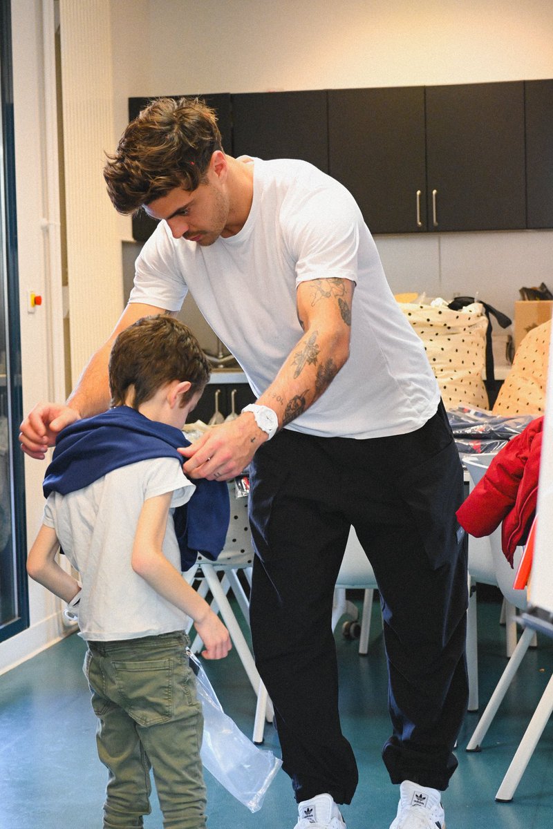 Romain Ntamack tweet media