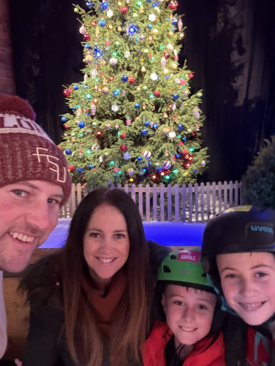 Rachel_Rice9's tweet photo. Sorry I haven’t posted for ages. Wishing you all a fabulous Christmas and hope everyone has a great and healthy 2025. Pic of Cooper who is an amazing addition to the family (2 years old now) and is so good with the boys. https://t.co/oyzftJoIA2