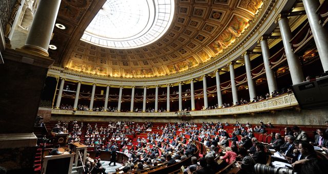Rédaction de France Culture (@fc_actu) on Twitter photo À quoi joue la classe politique ?
Depuis la dissolution du 9 juin, la France vit au rythme de cette déflagration et de ses conséquences. On a parfois la sensation de tourner en rond, mais il y a des raisons...
Billet d'<a href="/adevillaines/">Astrid de Villaines</a>
radiofrance.fr/franceculture/… À quoi joue la classe politique ?
Depuis la dissolution du 9 juin, la France vit au rythme de cette déflagration et de ses conséquences. On a parfois la sensation de tourner en rond, mais il y a des raisons...
Billet d'<a href="/adevillaines/">Astrid de Villaines</a>
radiofrance.fr/franceculture/…