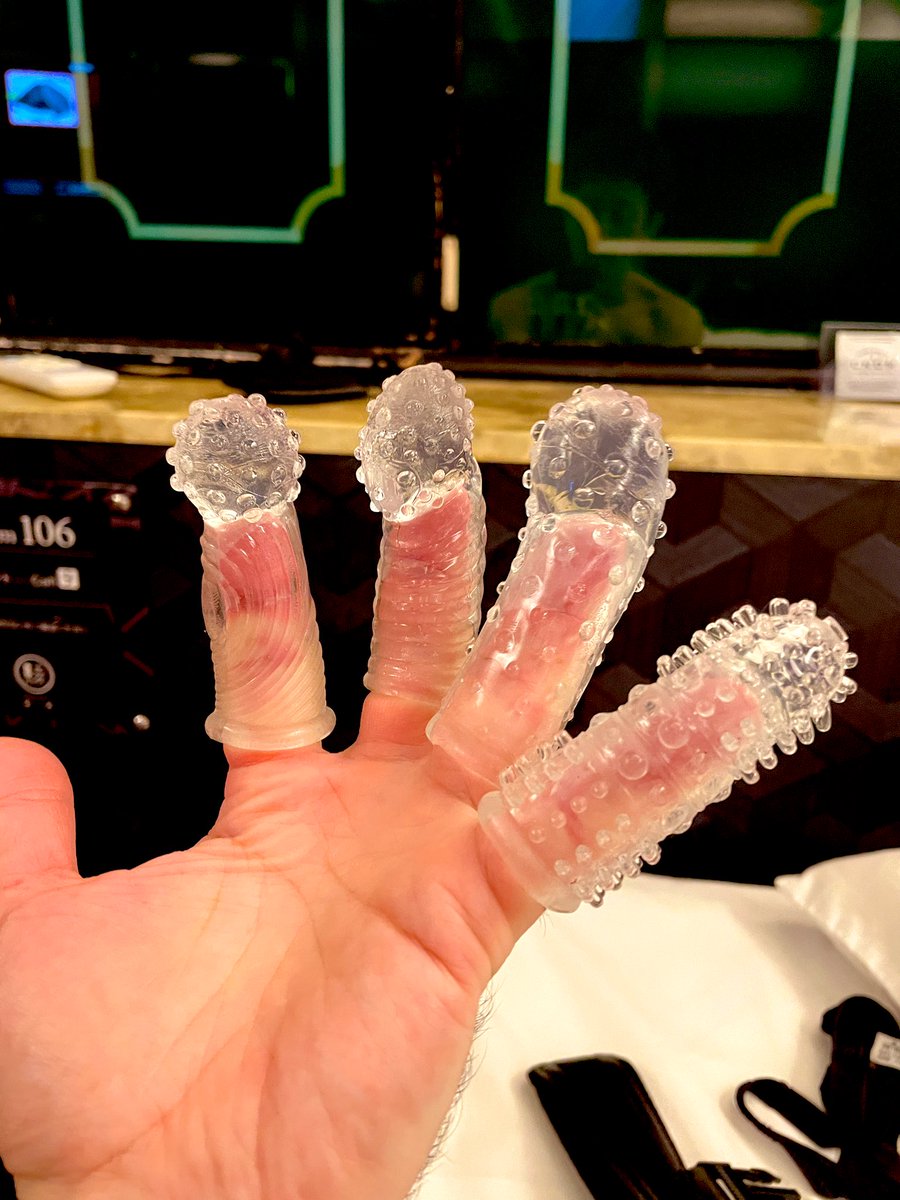 ura_yuki5's tweet image. エッチな指サック

爪で膣内を傷つける心配もないし
【奥まで】【強い刺激】があるのに
バイブやディルドより【自由がきく】
最近のお気に入り💕

あなたはどの形が好き？

#p活福岡 #p活北九州 #p活小倉