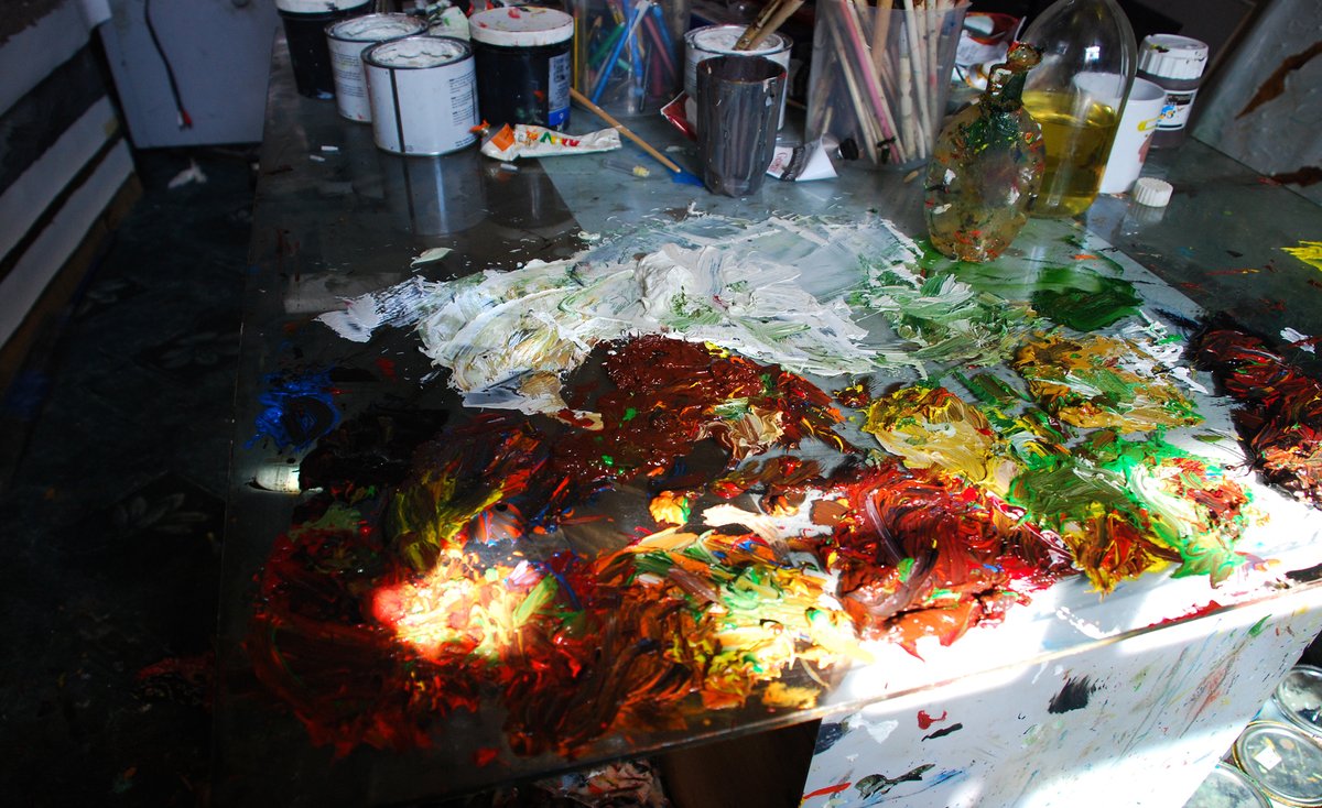 akbarsahebart's tweet photo. Sometimes, inspiration strikes right from my palette—a world of colours waiting to create magic🎨✨

https://t.co/8quldI4fI0

#passion #studio #art #creativity #inspiration #dubai #colours #AkbarSaheb https://t.co/Ez71fz6y6H