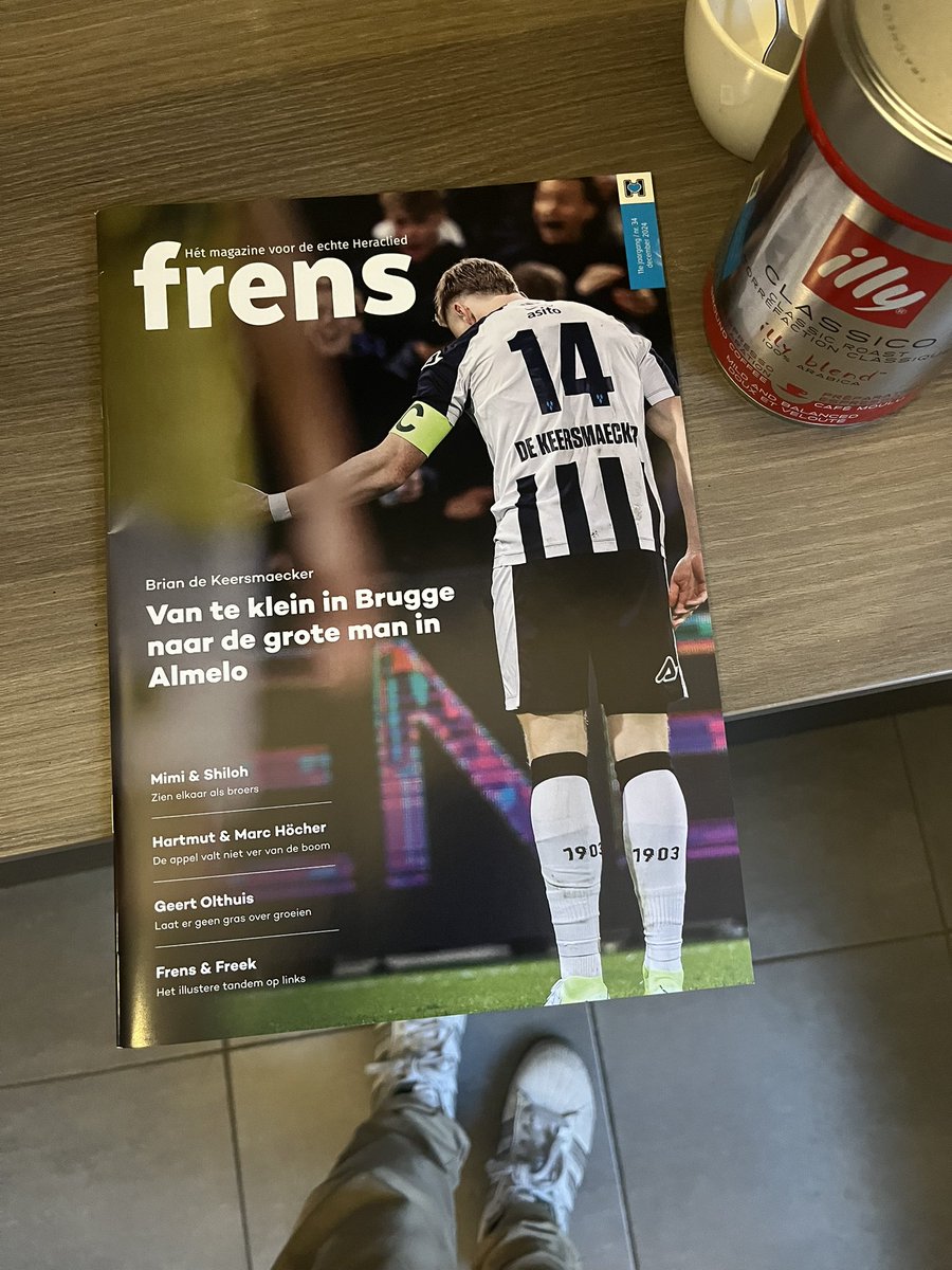 superhegl's tweet photo. #koffie én leesvoer! 
Mooie kickstart van de zaterdag! 
@HeraclesAlmelo #HERGRO #weekendmodus https://t.co/meO0M5JgWW