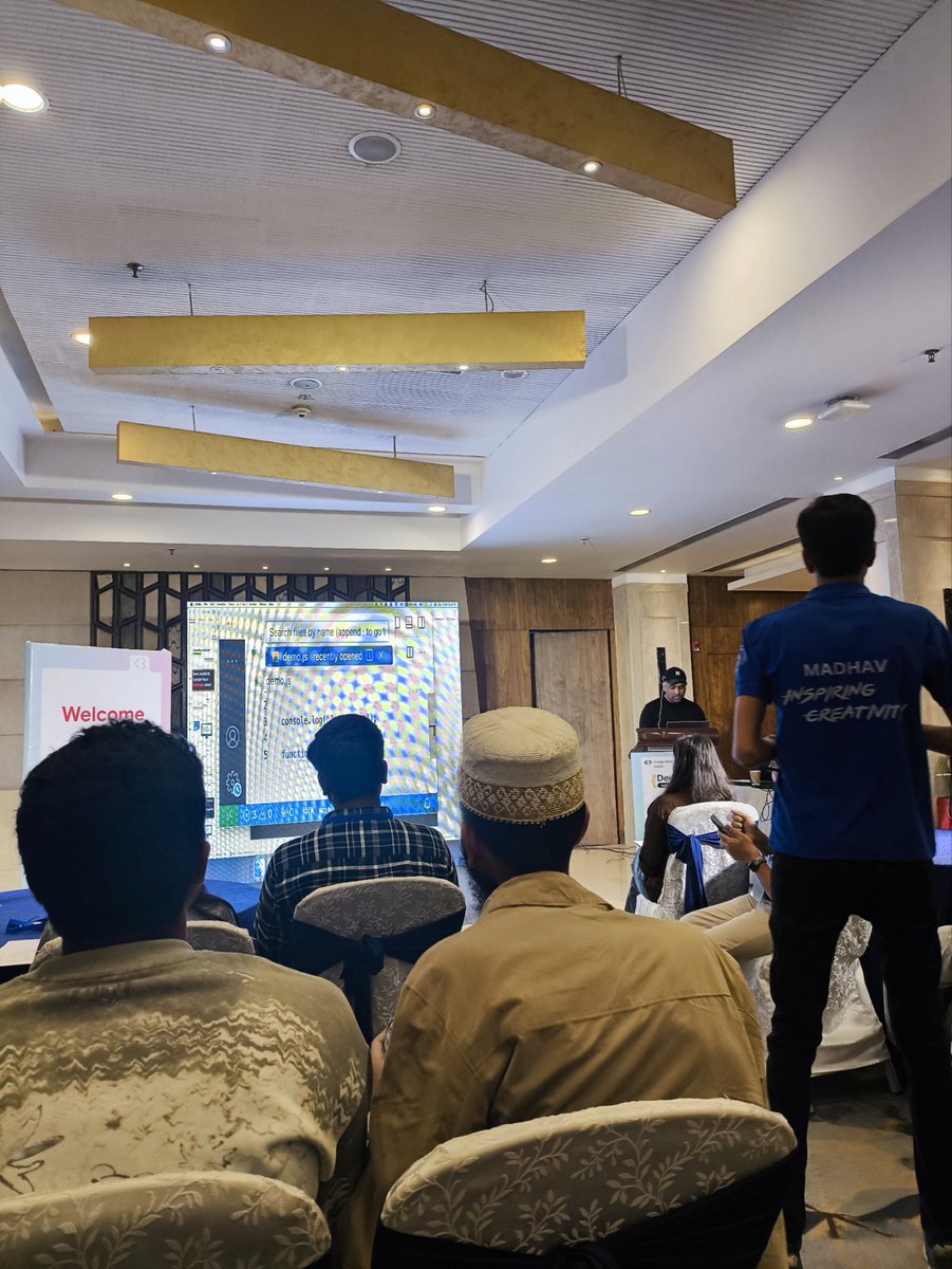 SamarSingla6's tweet photo. He said it was going to be boring, cause we'll be learning and not having "fun".
But I had the most fun till now getting dirty with JS π.
I don't know if the vibe matches or not but I also loved reading Metamorphosis by Kafka.
Really loved it π
#devfest
#devfestIndore24 https://t.co/WDZlb9ZQDn