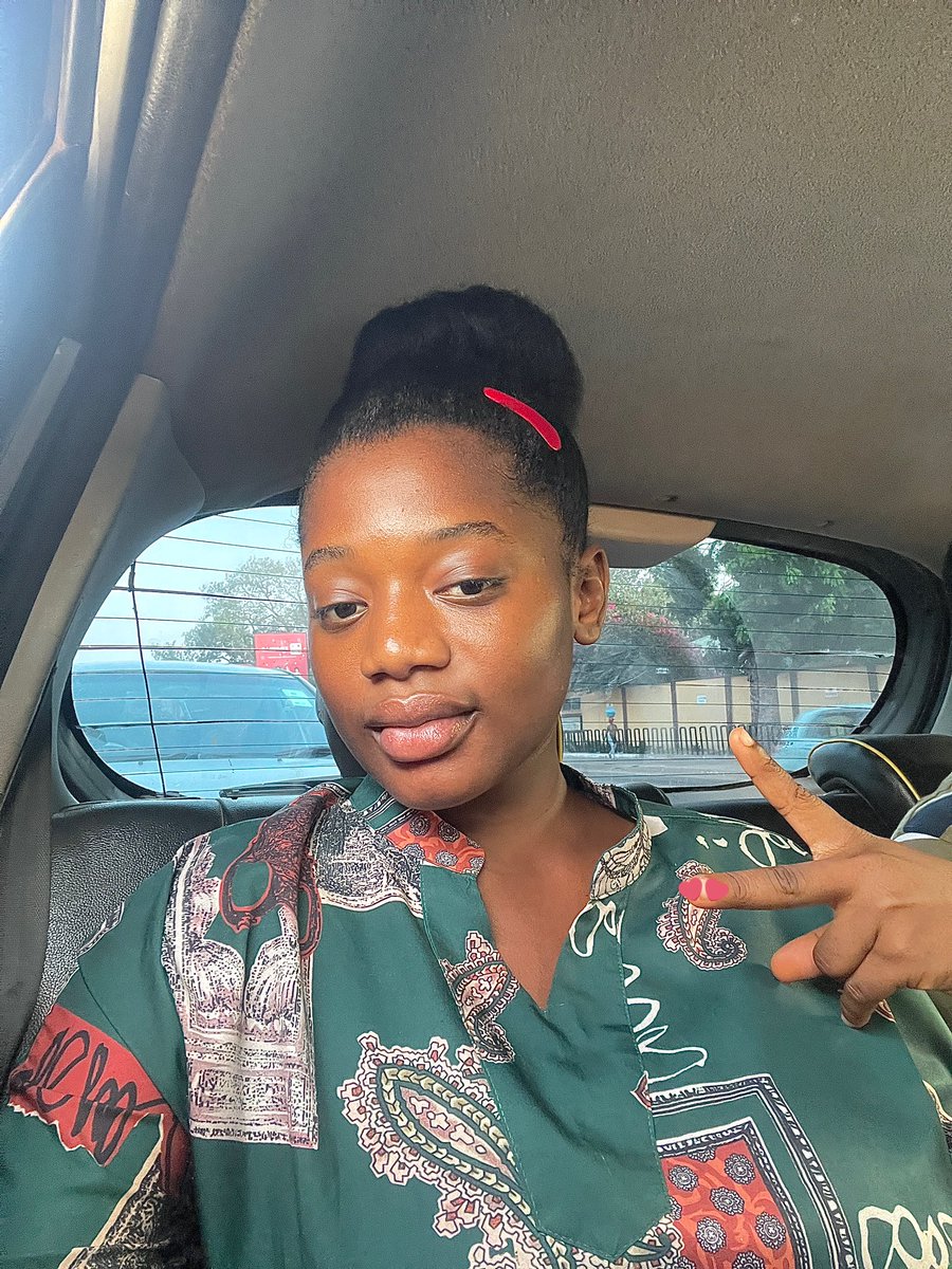 akuahwritess's tweet photo. Hi 🥰 https://t.co/RYk9v0OI4k