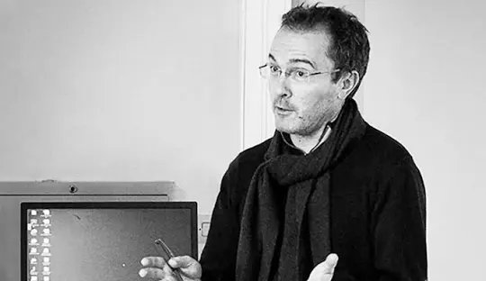 Toujours lui, lui, partout, brûlante ou glacée, sans cesse son image... #SamuelPaty #republique #ecole