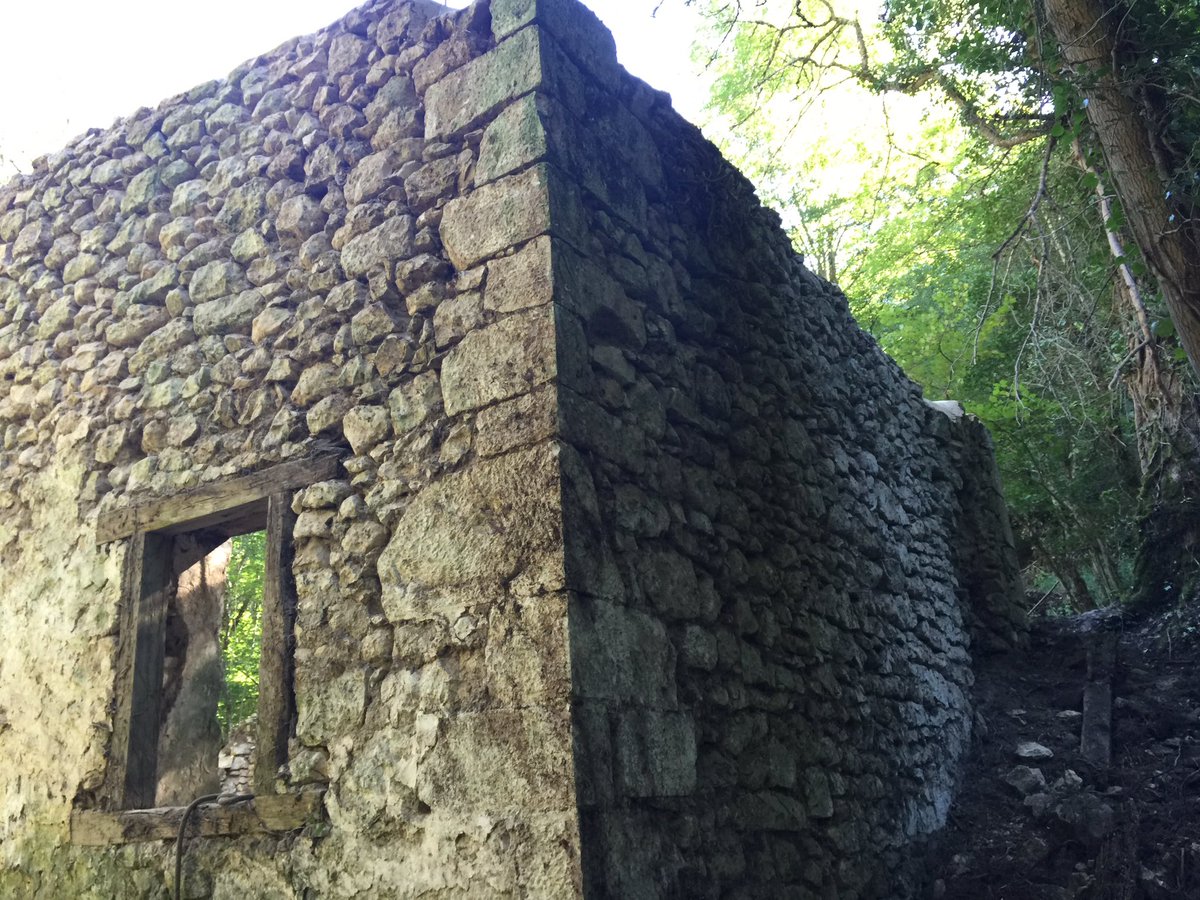 PatrimonioAlava's tweet photo. #Musitu. Existieron 4 molinos: el de #Igoroin de 1561, el de #LaPoza de 1772, el de #SantaPía de 1767 y el de #SantoToribio de 1829. #Álava
Foto: @anartzg https://t.co/C8KAMiaP32