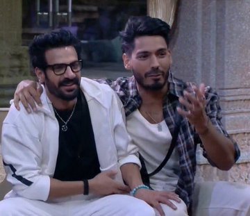 caffeinatedcor_'s tweet photo. the best bonds of kvm <3

WE LOVE KARANVEER MEHRA https://t.co/CeFZ3K1pCz